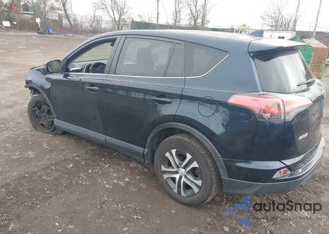 2018 Toyota Rav4 Le z USA, uszkodzony, nr VIN JTMBFREV2JJ717396